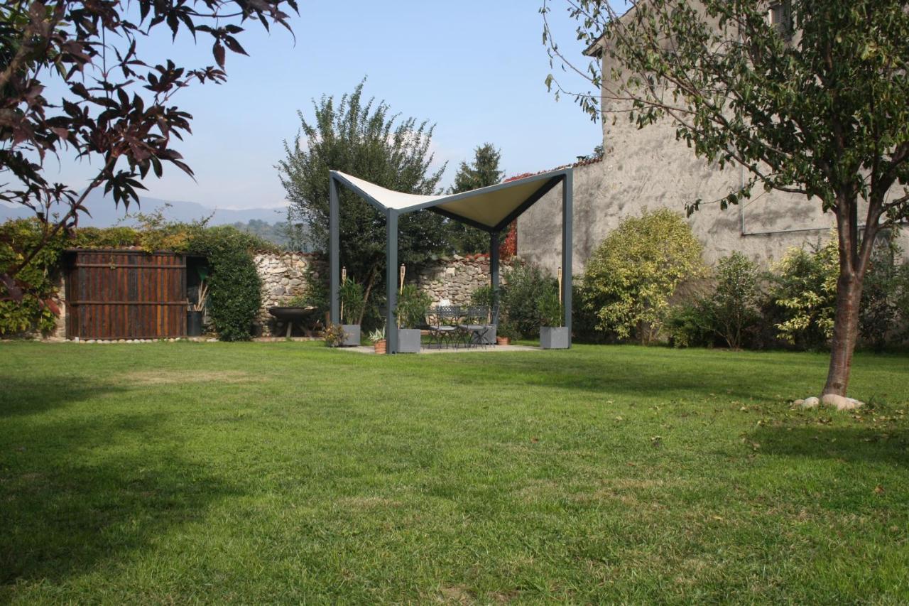 Cascina San Martino Bed & Breakfast Passirano Exterior photo