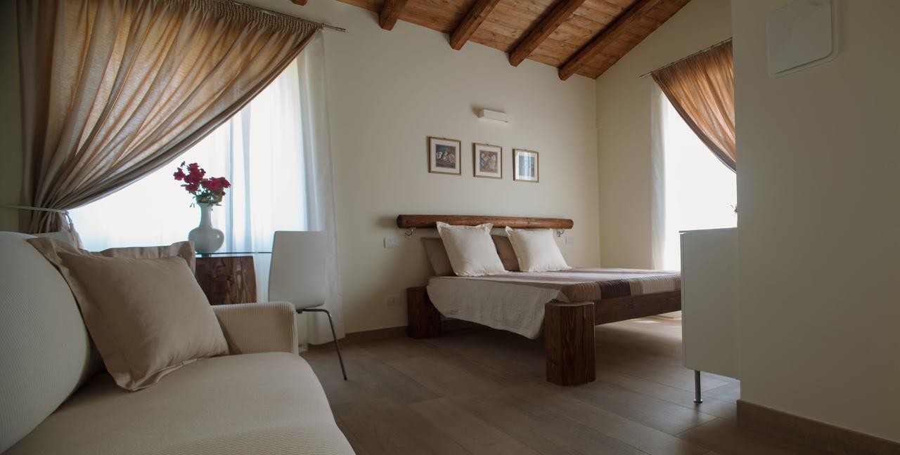Cascina San Martino Bed & Breakfast Passirano Exterior photo